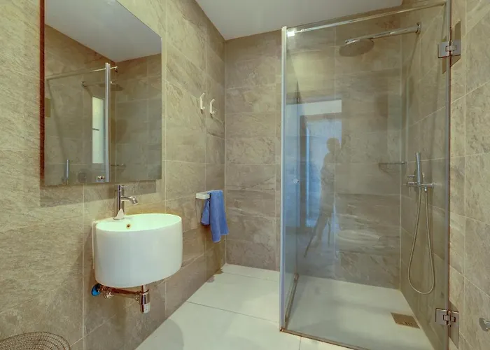 Seaview Location In * Sliema